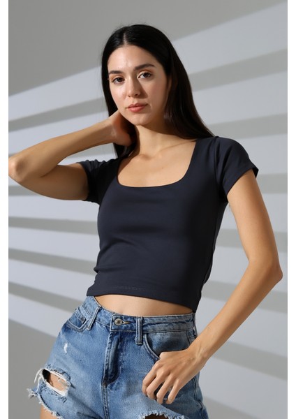 Kare Yaka Likralı Ribana Kumaş Kadın T-Shirt 21804 Füme modelleri