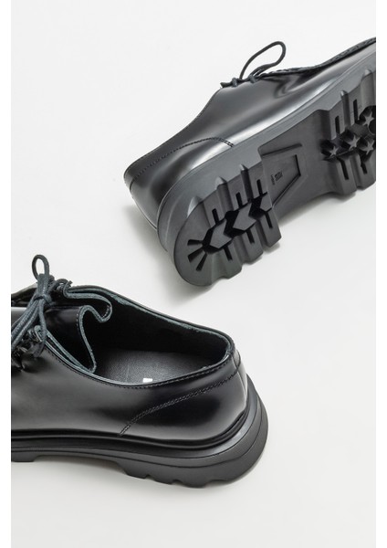 Elle Siyah Deri Kadın Günlük Düz Ayakkabı fırsatları