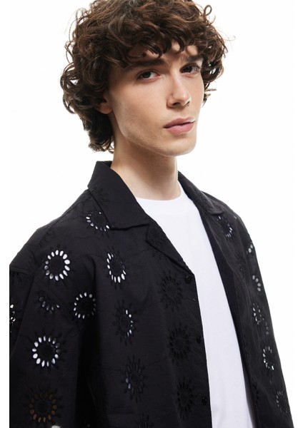 Regular Fit Pamuklu Devrik Yaka Desenli Kısa Kollu Gömlek