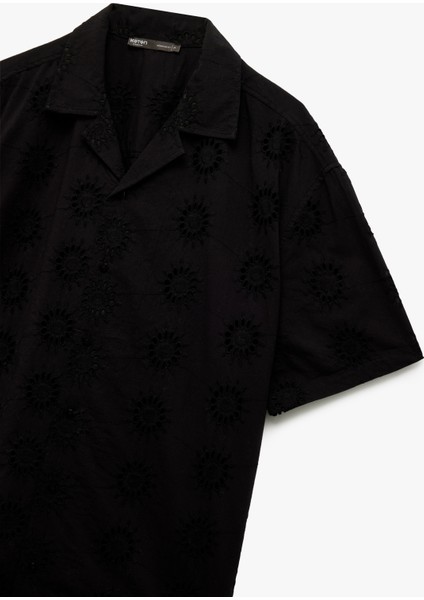 Regular Fit Pamuklu Devrik Yaka Desenli Kısa Kollu Gömlek indirimleri