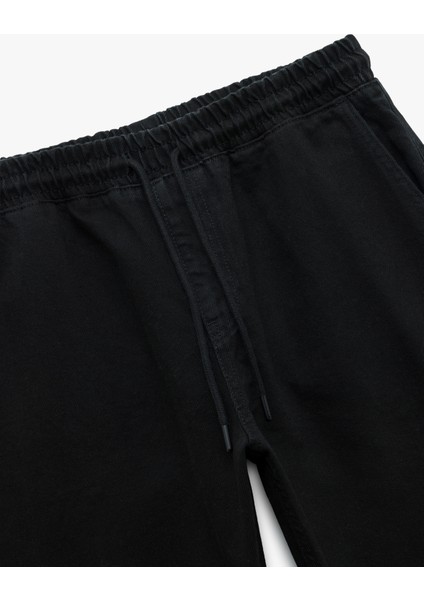 Pamuklu Cep Detaylı Beli Bağcıklı Jean Pantolon