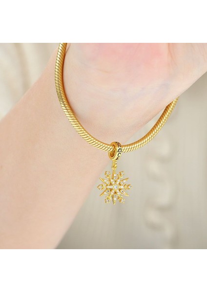 Kar Tanesi Charm, 18K Altın Kaplama 925 Ayar Gümüş modelleri