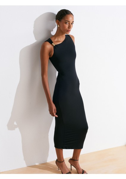 91493 Aksesuar Detaylı Asimetrik Elbise-Siyah