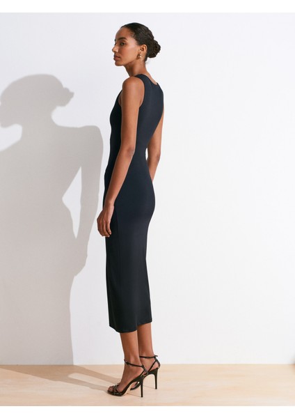 91493 Aksesuar Detaylı Asimetrik Elbise-Siyah fiyatları