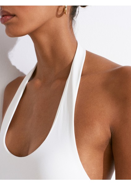 31753 Halter Yaka Top-Ekru fırsatları