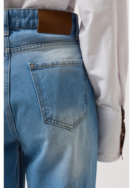 Dikiş Detay Geniş Paça Mavi Jean fırsatları