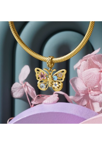 Aytaşı Süslemeli Işıltılı Kelebek Charm, 18K Altın Kaplama 925 Ayar Gümüş modelleri