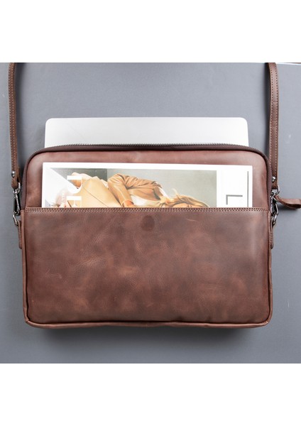 Seward Hakiki Deri Omuz Askılı Laptop ve Tablet Çantası (14” ve 16” Uyumlu)