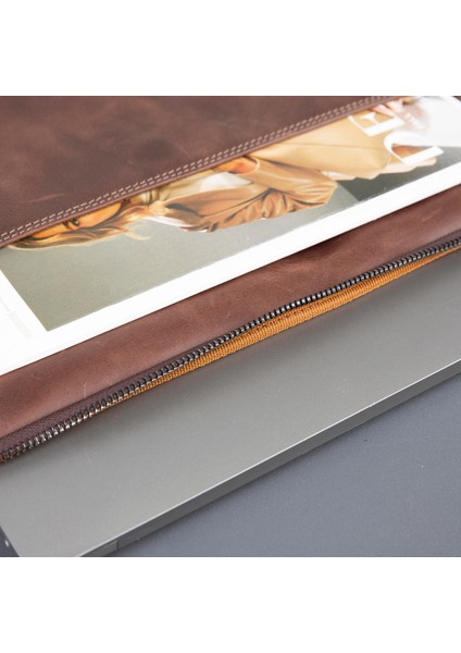 Seward Hakiki Deri Omuz Askılı Laptop ve Tablet Çantası (14” ve 16” Uyumlu) fırsatları