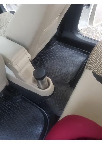Skoda Rapıd 3D Siyah Havuzlu Paspas 2012 ve 2021 indirimleri
