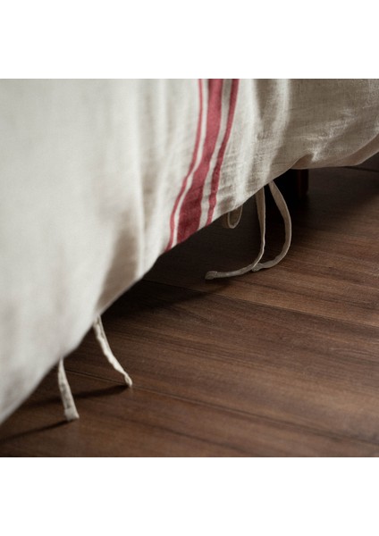 Charla Çift Kişilik Nevresim Takımı %100 Organik Pamuk Kenevir Karışımlı Ekru-Kırmızı 200X220 cm fiyatları