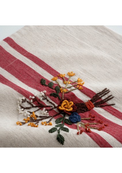 Charla Çift Kişilik Nevresim Takımı %100 Organik Pamuk Kenevir Karışımlı Ekru-Kırmızı 200X220 cm fırsatları