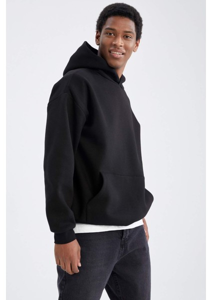 Oversize Fit Kapüşonlu Kanguru Cepli İçi Yumuşak Tüylü Sweatshirt Y1237AZ22AU