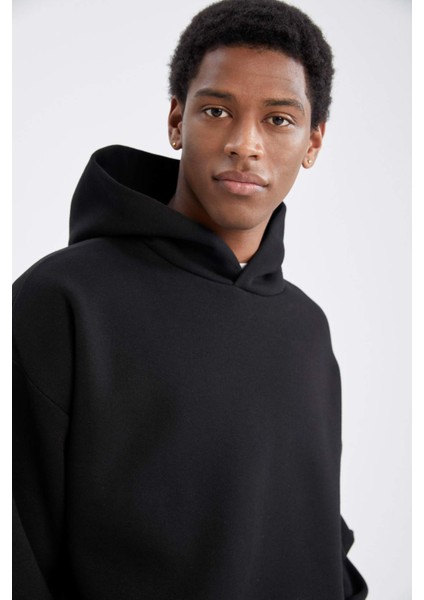 Oversize Fit Kapüşonlu Kanguru Cepli İçi Yumuşak Tüylü Sweatshirt Y1237AZ22AU