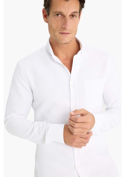 Slim Fit Dar Kesim Polo Yaka Dokulu Uzun Kollu Beyaz Gömlek T2066AZ25SP