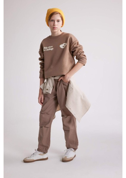 Erkek Çocuk Bağcıklı Beli ve Paçası Lastikli Cepli Jogger Gabardin Pantolon C7577A824WN fırsatları