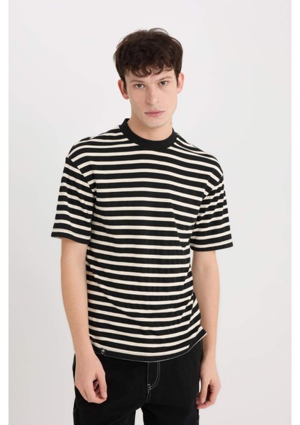 Boxy Fit Bisiklet Yaka Çizgili Kısa Kollu Ağır Kumaş Tişört B5910AX25SP modelleri