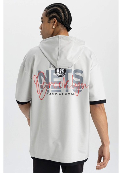 Fit NBA Brooklyn Nets Oversize Sırt Baskılı Kapüşonlu Kısa Kollu Tişört B9898AX24SM