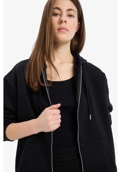 Siyah Okula Dönüş Relax Fit Kapüşonlu Kalın Basic Düz Cepli Fermuarlı Sweatshirt D8717AX24WN indirimleri