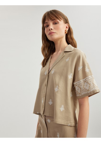 Viskon Etnik Desenli Işlemeli Kısa Kollu Oversize Crop Gömlek