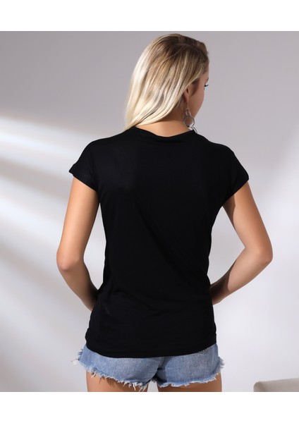 Bisiklet Yaka Kısa Kollu Normal Size Baskılı Basic Kadın T-Shirt 20479 Siyah fırsatları