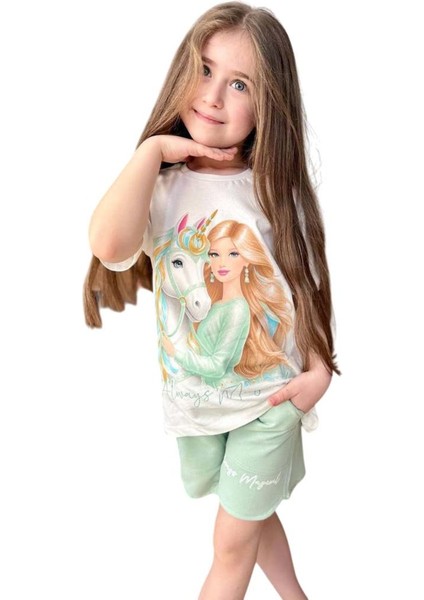 Kız Çocuk Üzeri Digital Bebek ve At Baskılı Penye T-Shirt Yeşil Şortlu Takım fırsatları