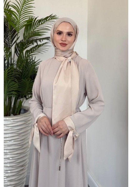 Lavinya Boynu Fiyonk Abiye Krem modelleri