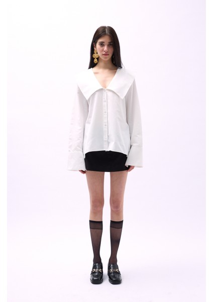 Geniş Yaka Volan Kol Beyaz Gömlek fiyatları