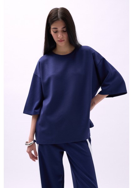 Bisiklet Yaka Oversize Lacivert T-Shirt fırsatları