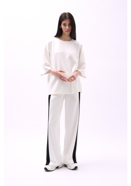 Bisiklet Yaka Oversize Beyaz T-Shirt modelleri