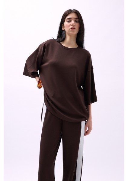 Bisiklet Yaka Oversize Kahverengi T-Shirt fırsatları