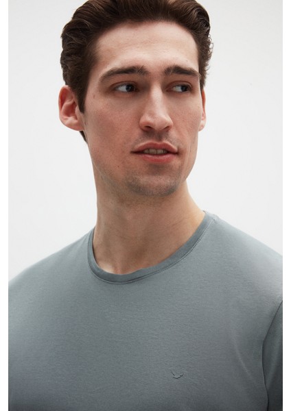 Ds Damat Regular Fit Koyu Yosun Düz Nakışlı %100 Pamuk T-Shirt fiyatları
