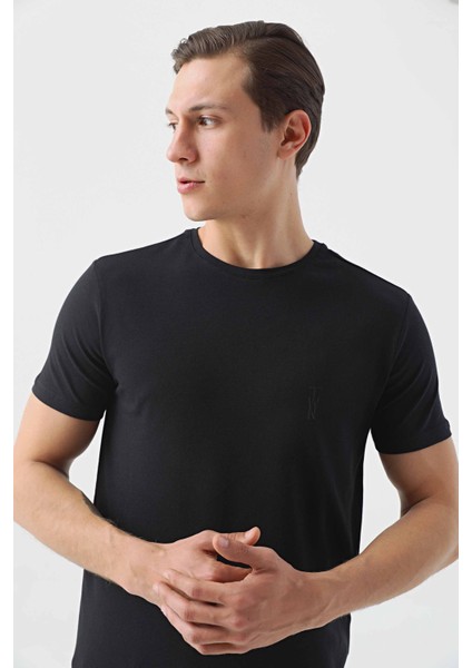 Slim Fit Siyah Düz Kabartma Baskılı T-Shirt