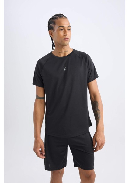 Fit Hızlı Kuruyan Slim Fit Dar Kesim Bisiklet Yaka Baskılı Sporcu Kısa Kollu Tişört V2887AZ25SP indirimleri