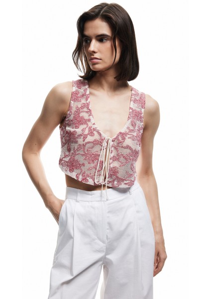 x Melis Ağazat - Slim Fit Pamuklu Önden Bağlama Detaylı Fiyonklu Çiçekli Kroşe Crop Yelek