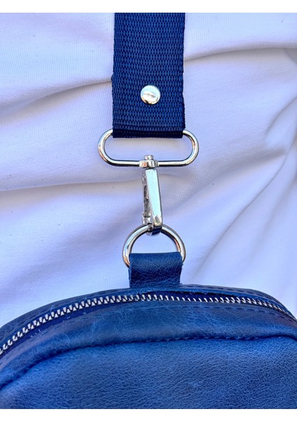 Hakiki Deri Erkek Çapraz Çanta – Fermuarlı, Telefon ve Cüzdan Bölmeli, Günlük Kullanım fırsatları