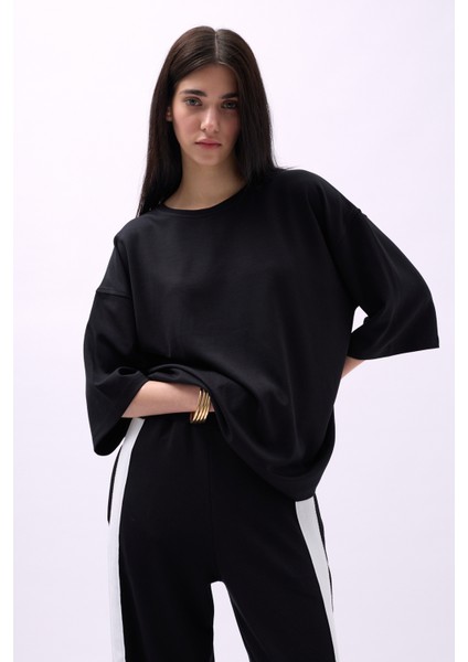 Bisiklet Yaka Oversize Siyah T-Shirt fırsatları