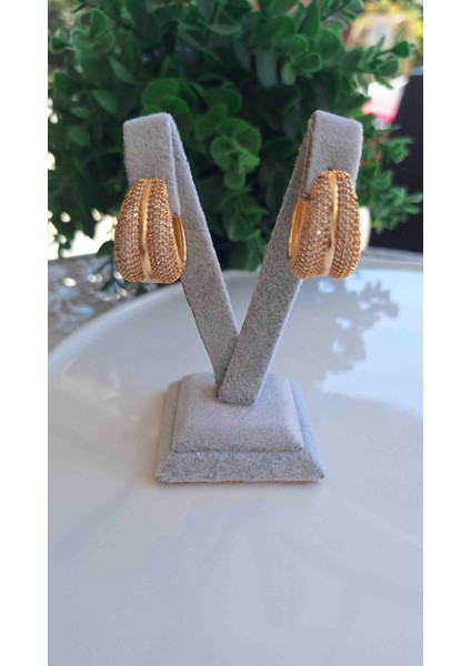 Zirkon Taşlı Gold Oval Halka Model Ķüpe