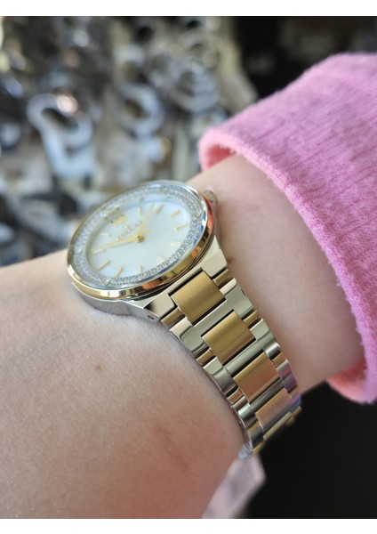 ES6944FE.220SS Essence Kadın Kol Saati Orjinal 2 Yıl Garantili Şık ve Estetiğin Birleştiği Ürün Su Geçirmez fiyatları