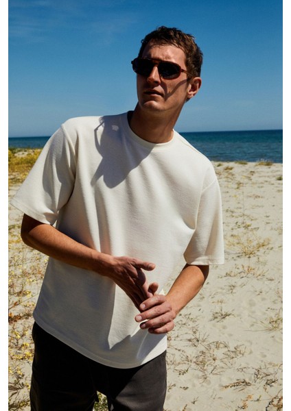 CHIC Erkek Relaxed Fit Dokulu Pamuk Kumaş Ekru T-Shirt