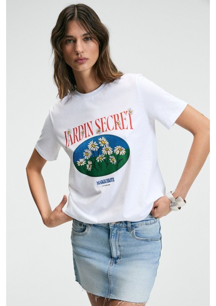 KARIVA Kadın Bisiklet Yaka Kısa Kollu Ön Baskı Detaylı Regular Fit Beyaz T-Shirt fırsatları