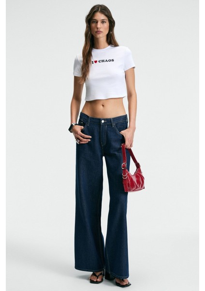 MISTERNA Bisiklet Yaka Kısa Kollu Önü Baskılı Crop Beyaz T-Shirt fırsatları