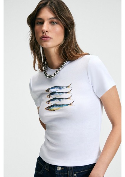 ATHEA Kadın Bisiklet Yaka Kısa Kollu Önü Baskılı Slim Beyaz T-Shirt fiyatları