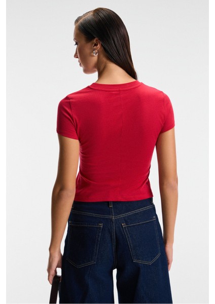 YELVANE Kadın %100 Pamuk Bisiklet Yaka Baskılı Regular Fit Kırmızı T-Shirt indirimleri