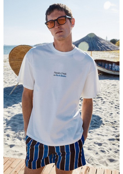 Copacabana Erkek Ön Arka Çatlayan Baskı Detaylı %100 Organik Pamuk Oversize Kısa Kollu Beyaz T-shirt modelleri