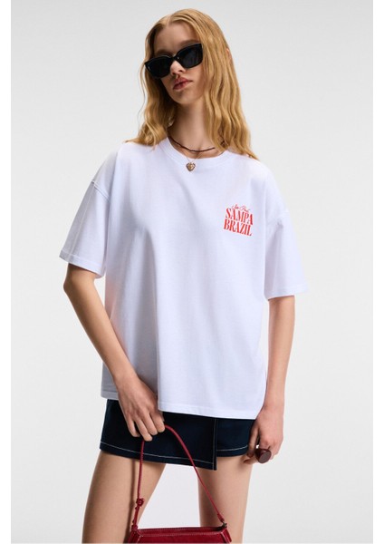 Feylora Kadın Pamuk Oversize Fit Baskı Detaylı Kısa Kollu Bisiklet Yaka Beyaz T-Shirt fırsatları