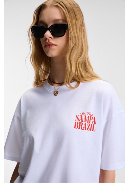 Feylora Kadın Pamuk Oversize Fit Baskı Detaylı Kısa Kollu Bisiklet Yaka Beyaz T-Shirt indirimleri