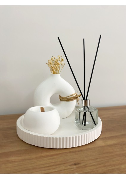 Modern Beyaz Dekoratif Tepsi Seti | 4 Parça Obje, Mum, Vazo ve Koku Şişesi modelleri