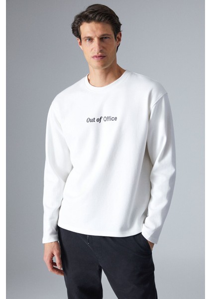 Outoffıce Erkek Baksı Detaylı Comfort Fit Bisiklet Yakalı Ekru T-Shirt fiyatları
