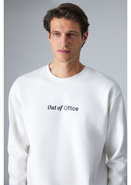 Outoffıce Erkek Baksı Detaylı Comfort Fit Bisiklet Yakalı Ekru T-Shirt indirimleri